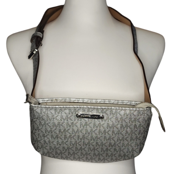 Michael Kors Handbags - Michael Kors NWOT Women's Belt Bag L/XL